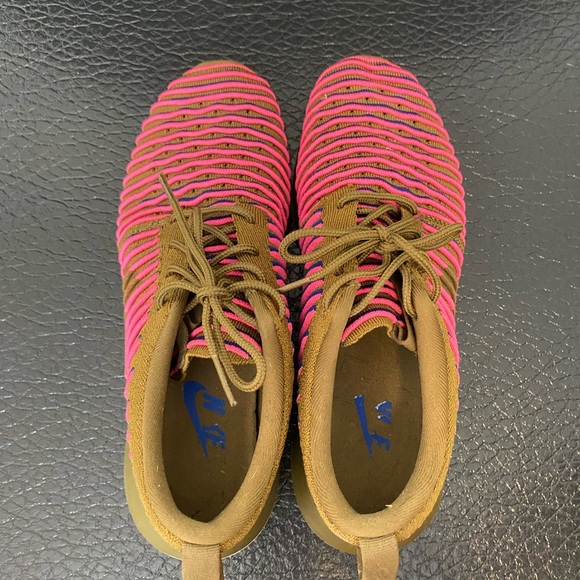 Nike Roshe 2 Pink Olive Running Shoes Womens Size 7 844929-300 - Picture 6 of 9
